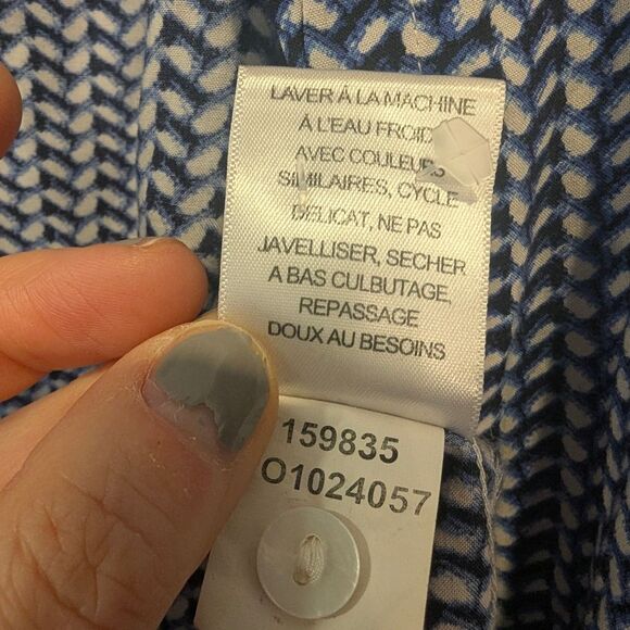 Foxcroft Shaped Fit Women's Size 14 White Button-Up Shirt Long Sleeve Rayon Top - Picture 5 of 9